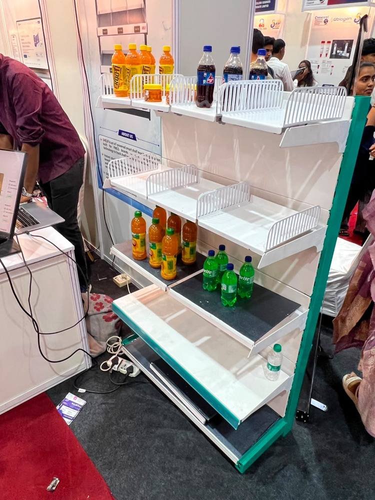 SHELFi on the exhibition floor, fully wired and running.